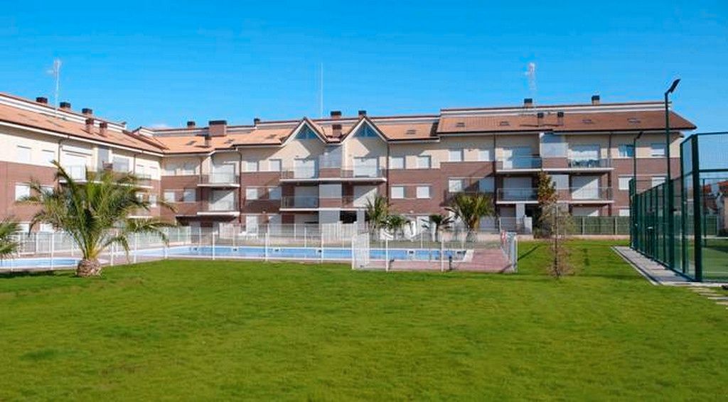 Vista exterior de Apartament en venda en Alesanco amb Calefacció, Parquet i Terrassa
