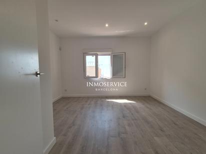 Exterior view of Flat for sale in  Barcelona Capital  with Oven