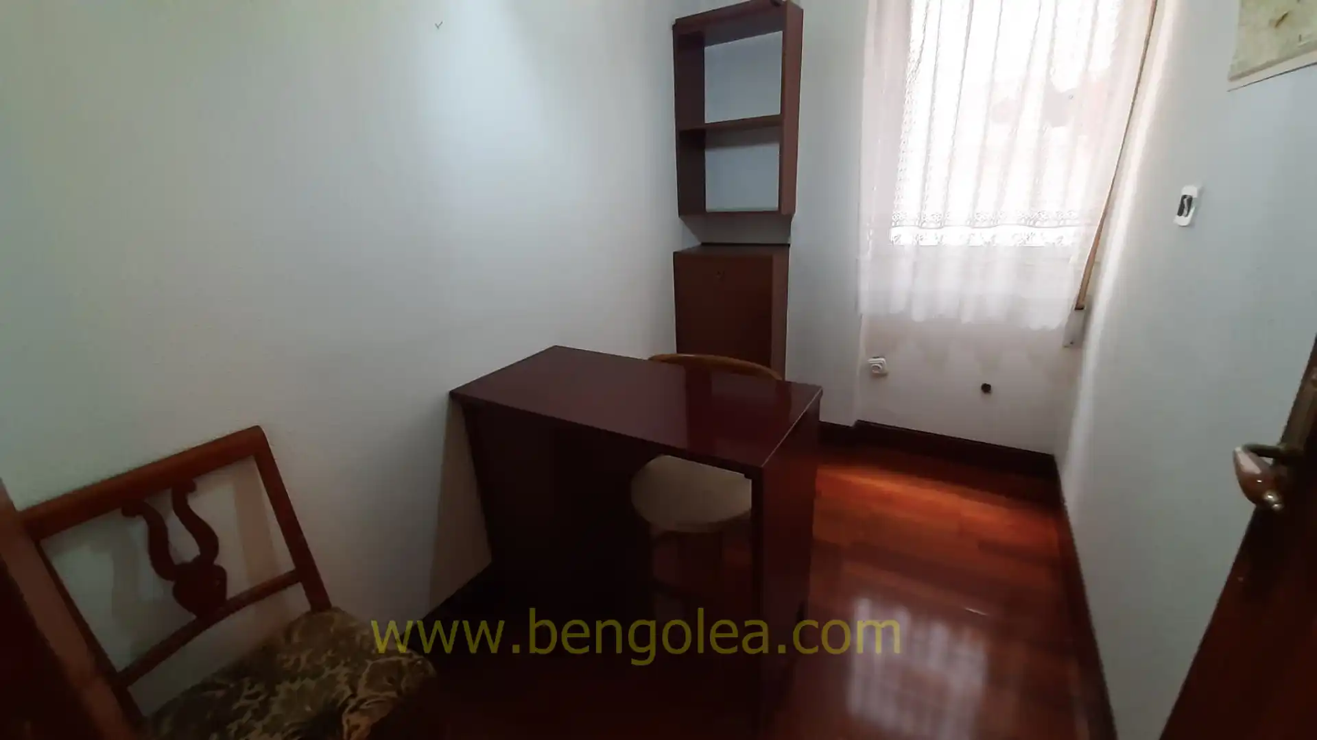 Habitación de Piso en venta en Barakaldo  con Terraza, Trastero y Amueblado