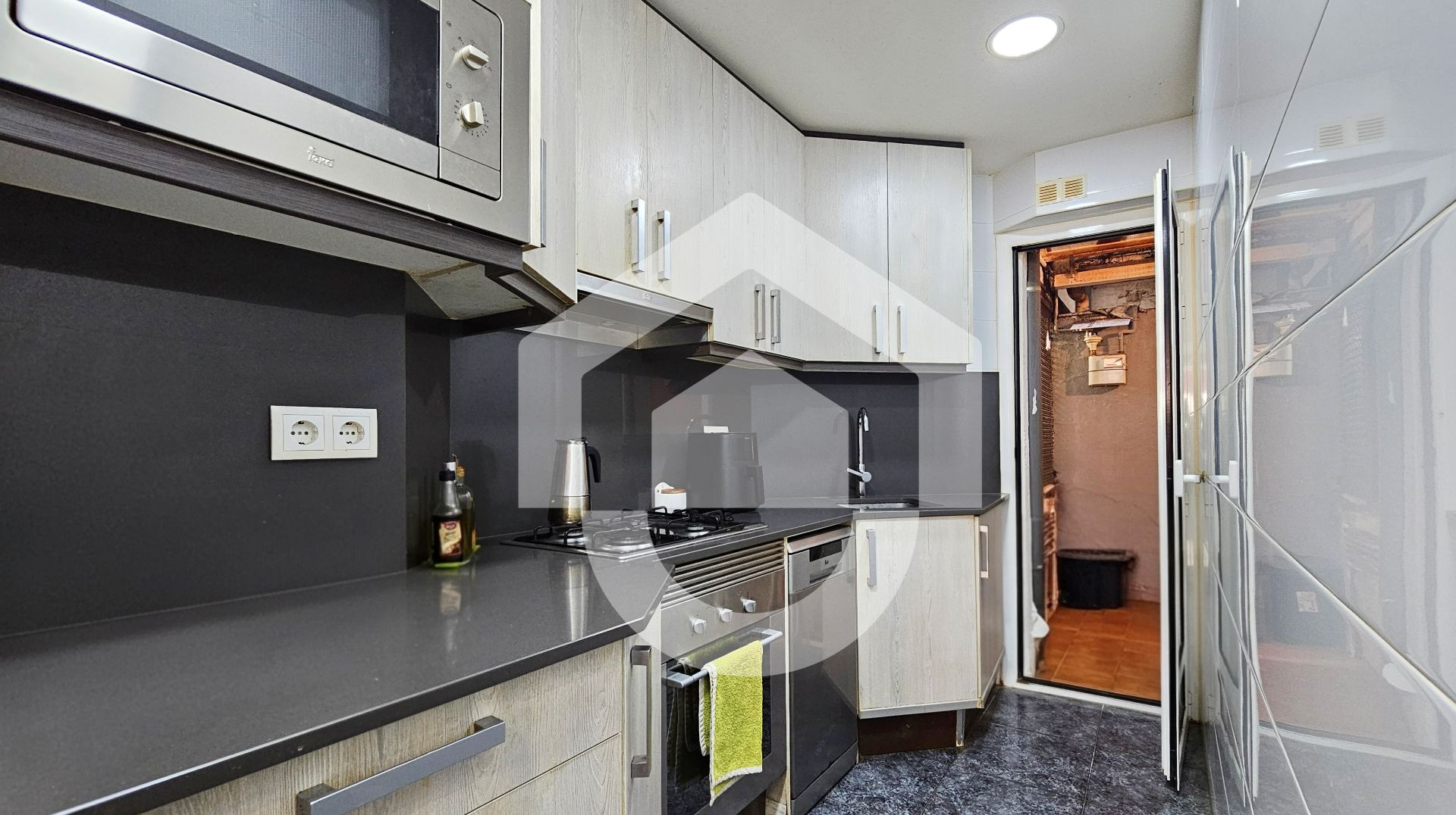 Kitchen of Flat for sale in  Barcelona Capital  with Air Conditioner, Heating and Furnished