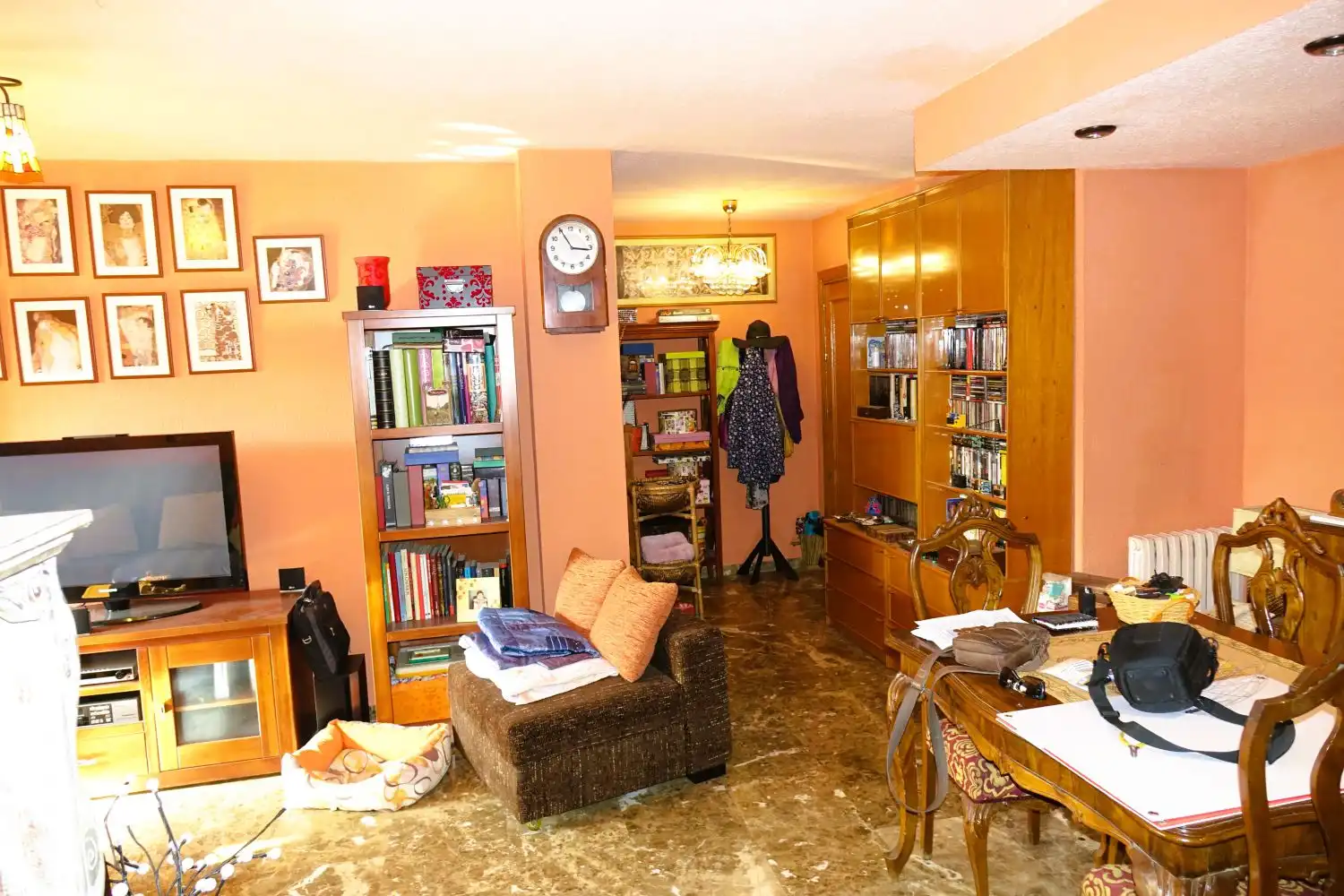 Sala de estar de Piso en venta en Granada con Terraza, Balcón y Piscina comunitaria