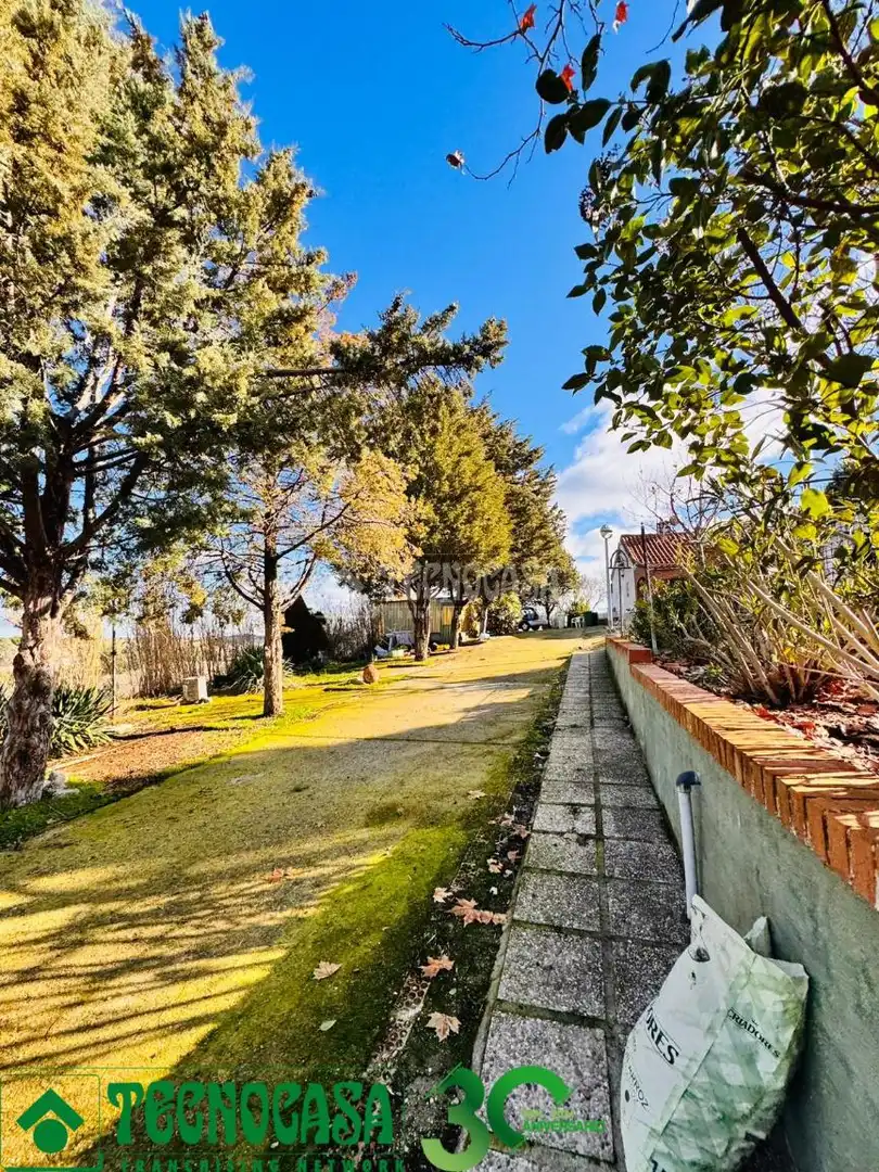 Vista exterior de Casa o chalet en venta en Albarreal de Tajo con Calefacción