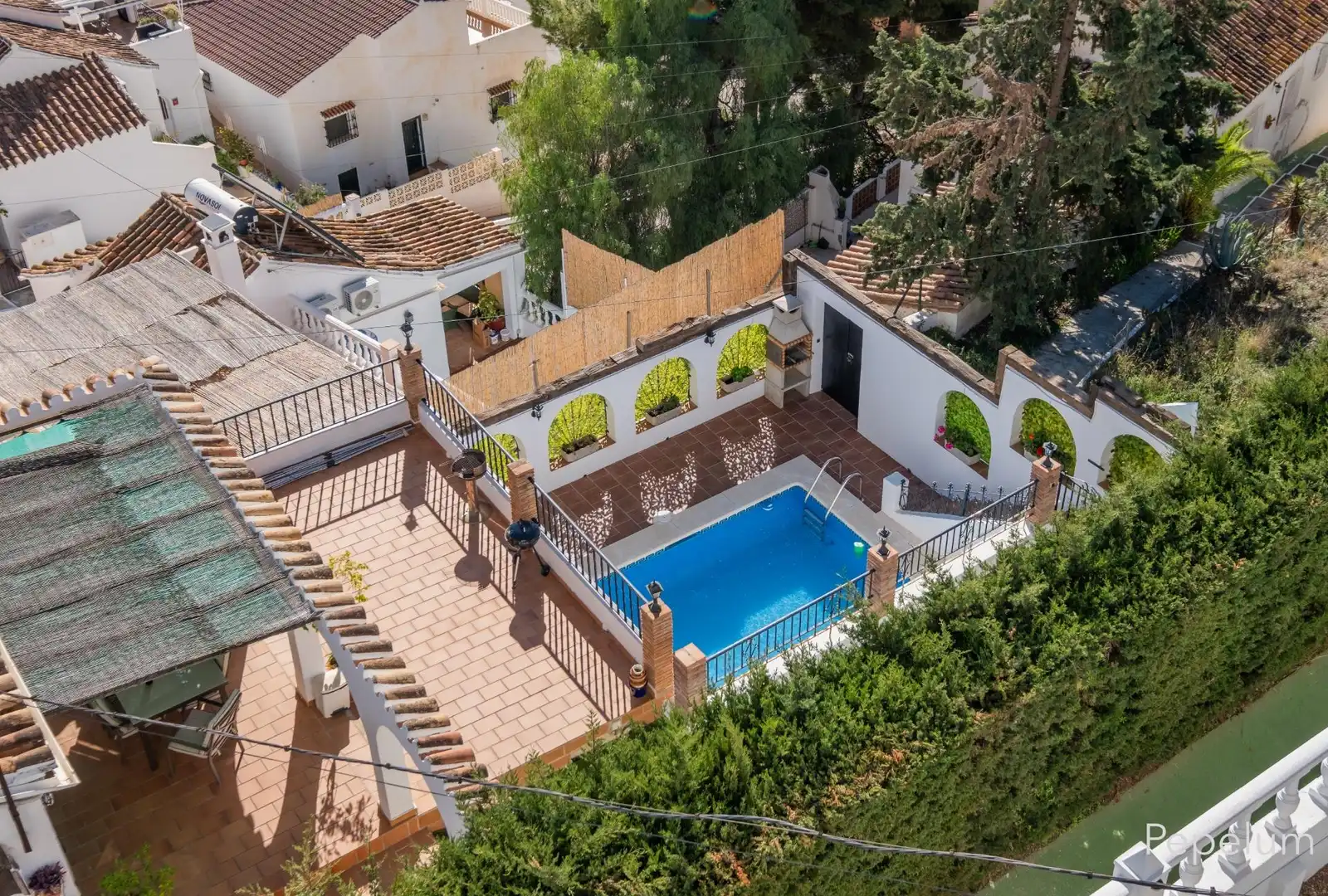 Vista exterior de Casa o chalet en venta en Vélez-Málaga con Piscina