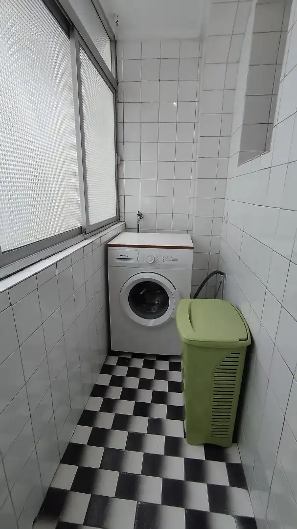 Bathroom of Flat for sale in Sevilla  with Air Conditioner and Terrace