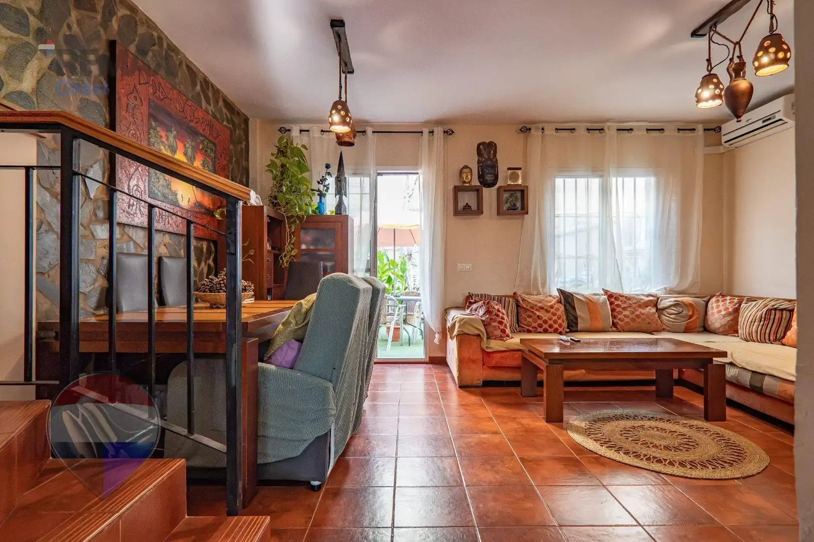 Sala d'estar de Casa adosada en venda en Cártama amb Piscina comunitària