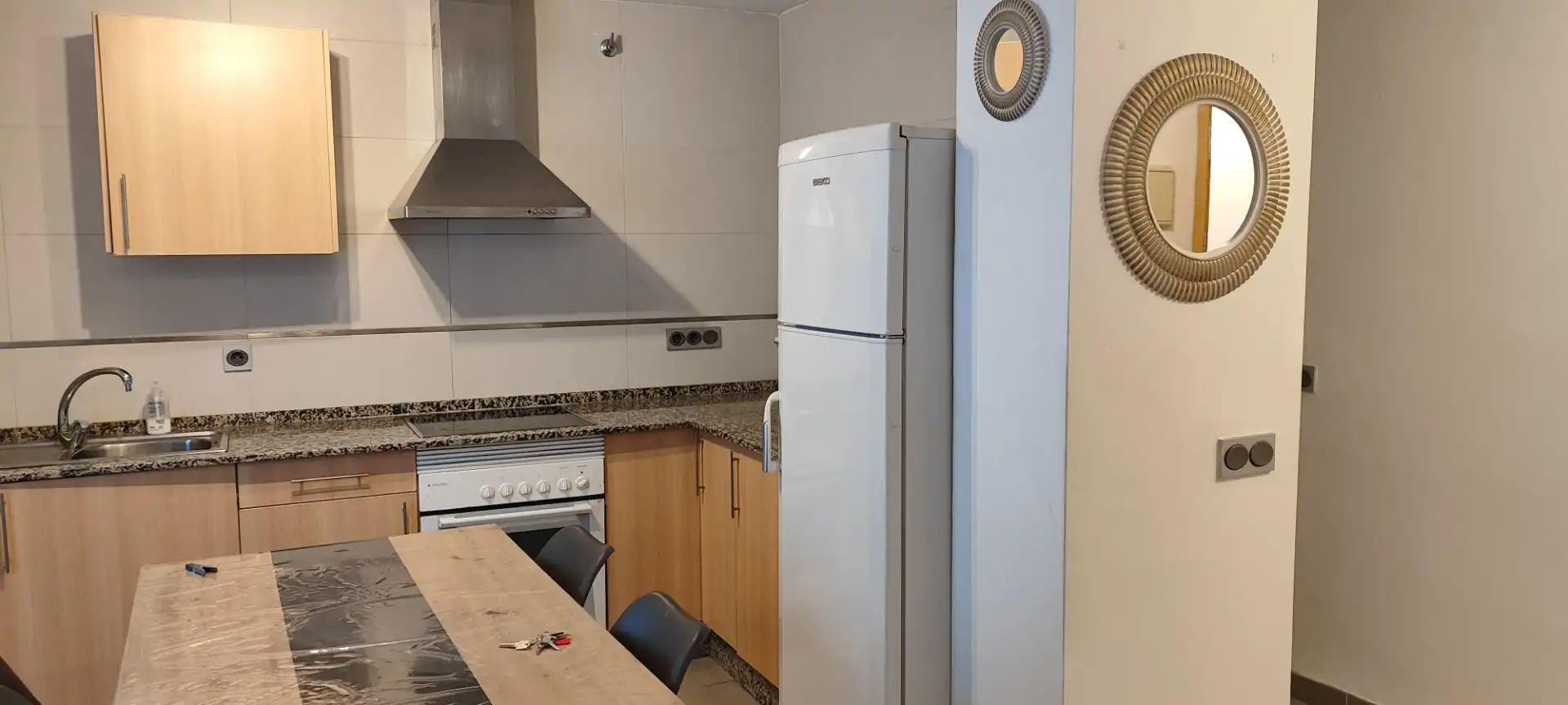 Cuina de Apartament en venda en Algeciras amb Aire condicionat, Calefacció i Moblat