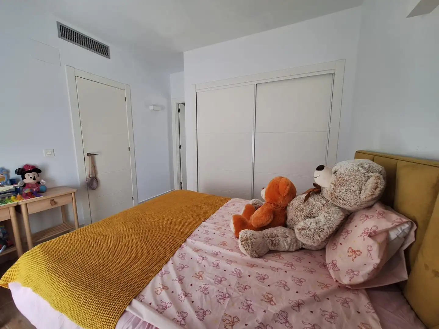 Dormitori de Casa o xalet en venda en Torrevieja amb Aire condicionat, Calefacció i Jardí privat