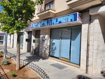 Local comercial en venda a Calle García Pavón