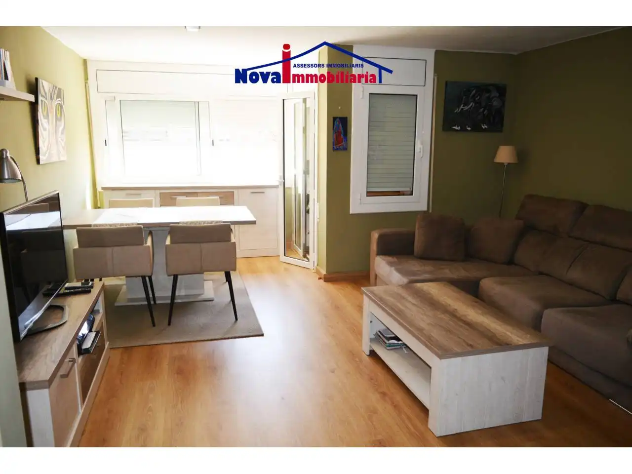 Living room of Flat for sale in Viladecans  with Parquet flooring, Furnished and Balcony