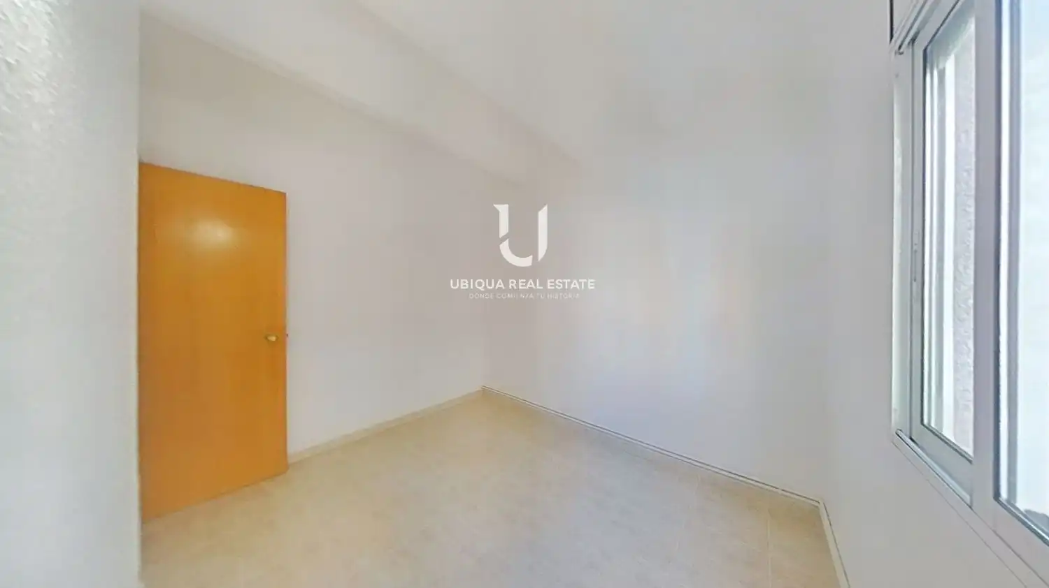 Schlafzimmer von Wohnung zum Verkauf in Sant Feliu de Llobregat mit Heizung und Ofen