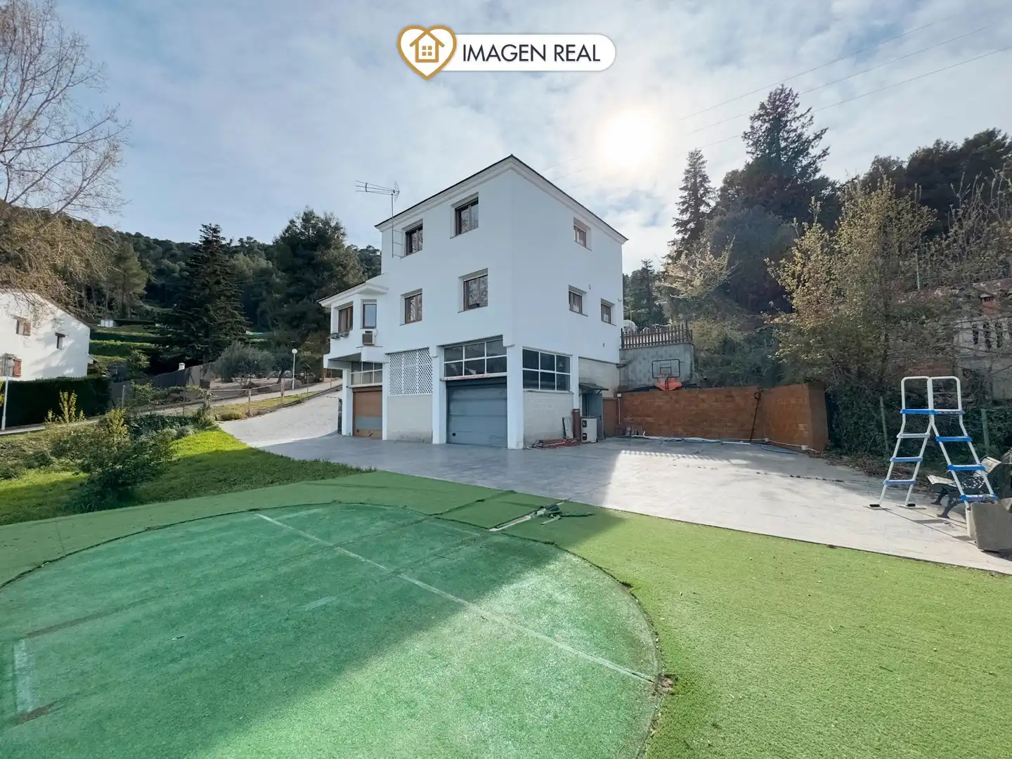 Xalet amb jardí en venda a Vallirana, imagen 3
