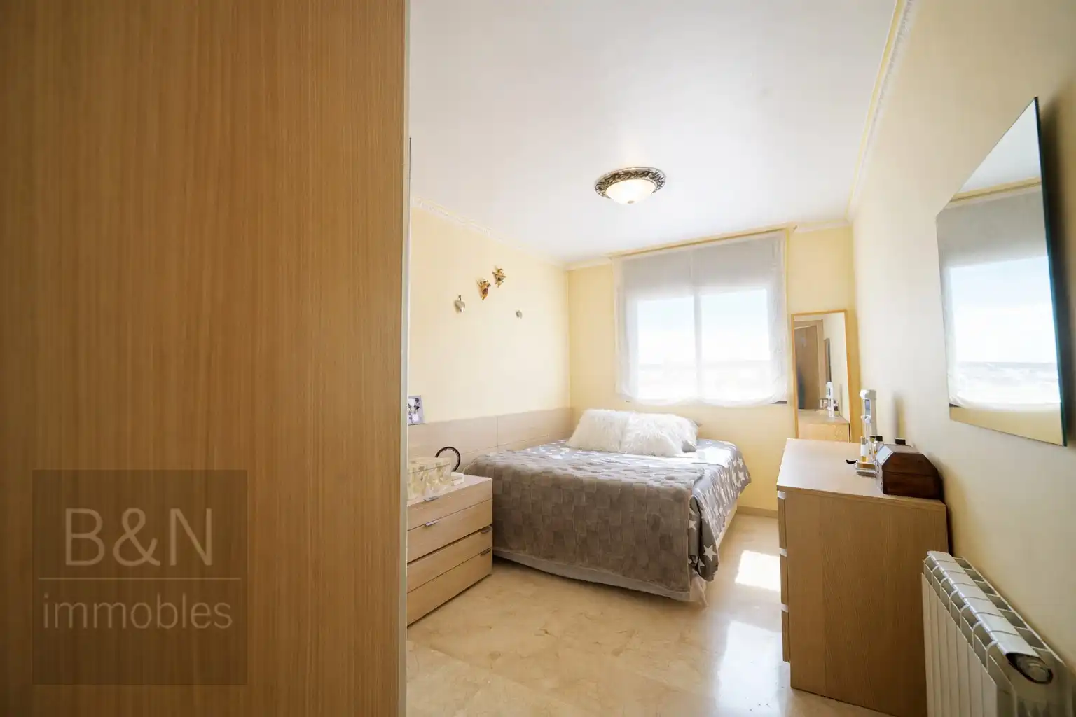 Habitación de Dúplex en venta en Terrassa con Aire acondicionado, Calefacción y Terraza