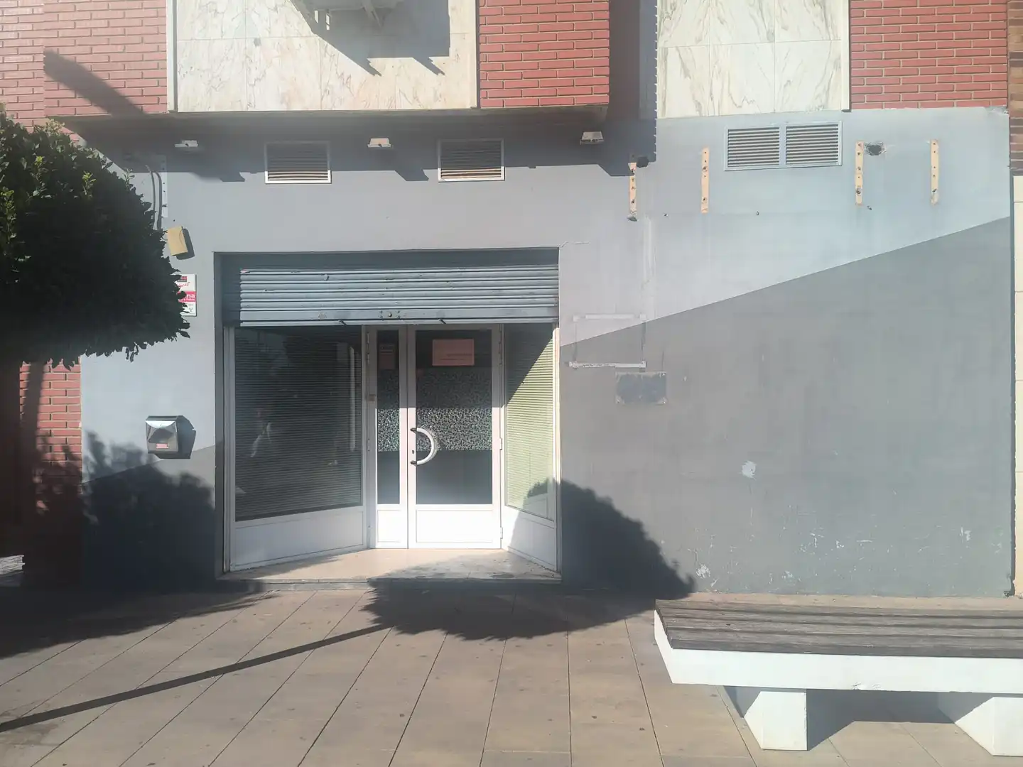 Business premises to rent in Calle Luis Buñuel 3