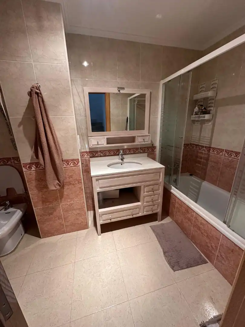 Baño de Casa adosada en venta en Nájera con Calefacción, Jardín privado y Parquet