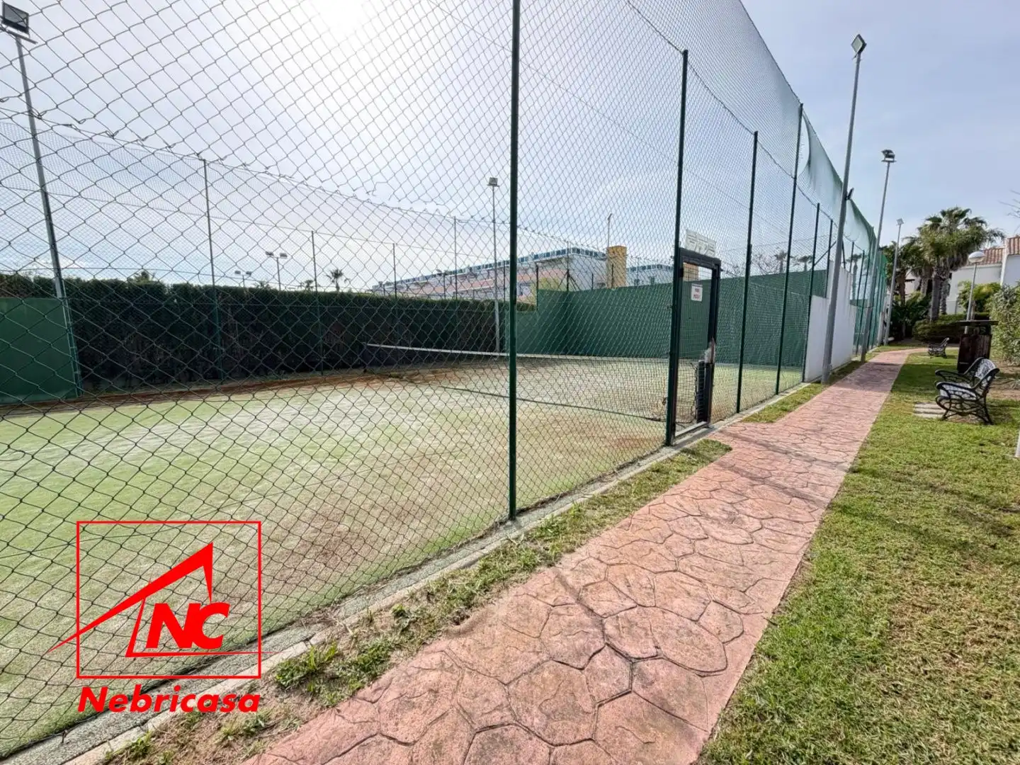 Parking de Piso en venta en Chipiona con Aire acondicionado, Trastero y Piscina