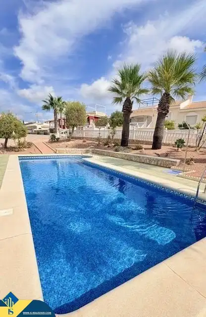Piscina de Casa o xalet en venda en Rojales amb Jardí privat, Terrassa i Moblat
