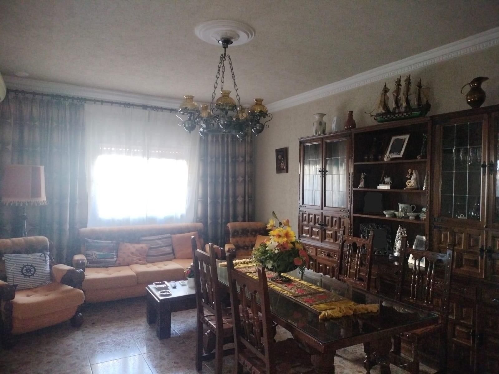 Sala d'estar de Casa o xalet en venda en Chiclana de la Frontera amb Aire condicionat i Traster