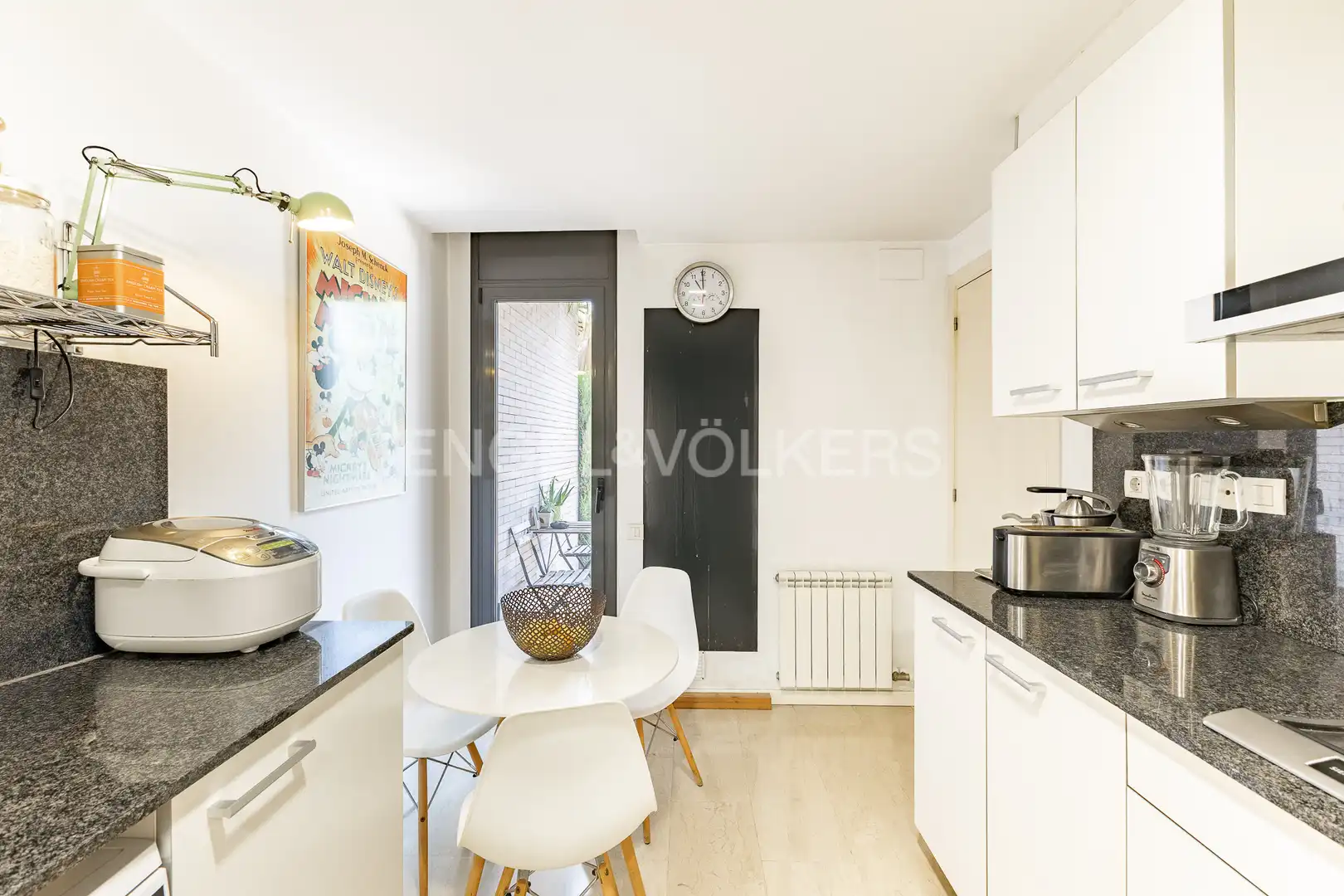 Cocina de Casa o chalet en venta en Premià de Mar con Aire acondicionado, Calefacción y Jardín privado