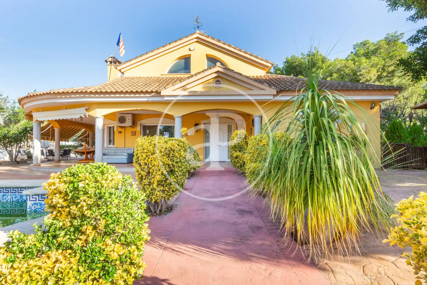 Exterior view of Houses for sale in Serra  with Air Conditioner, Heating and Private garden