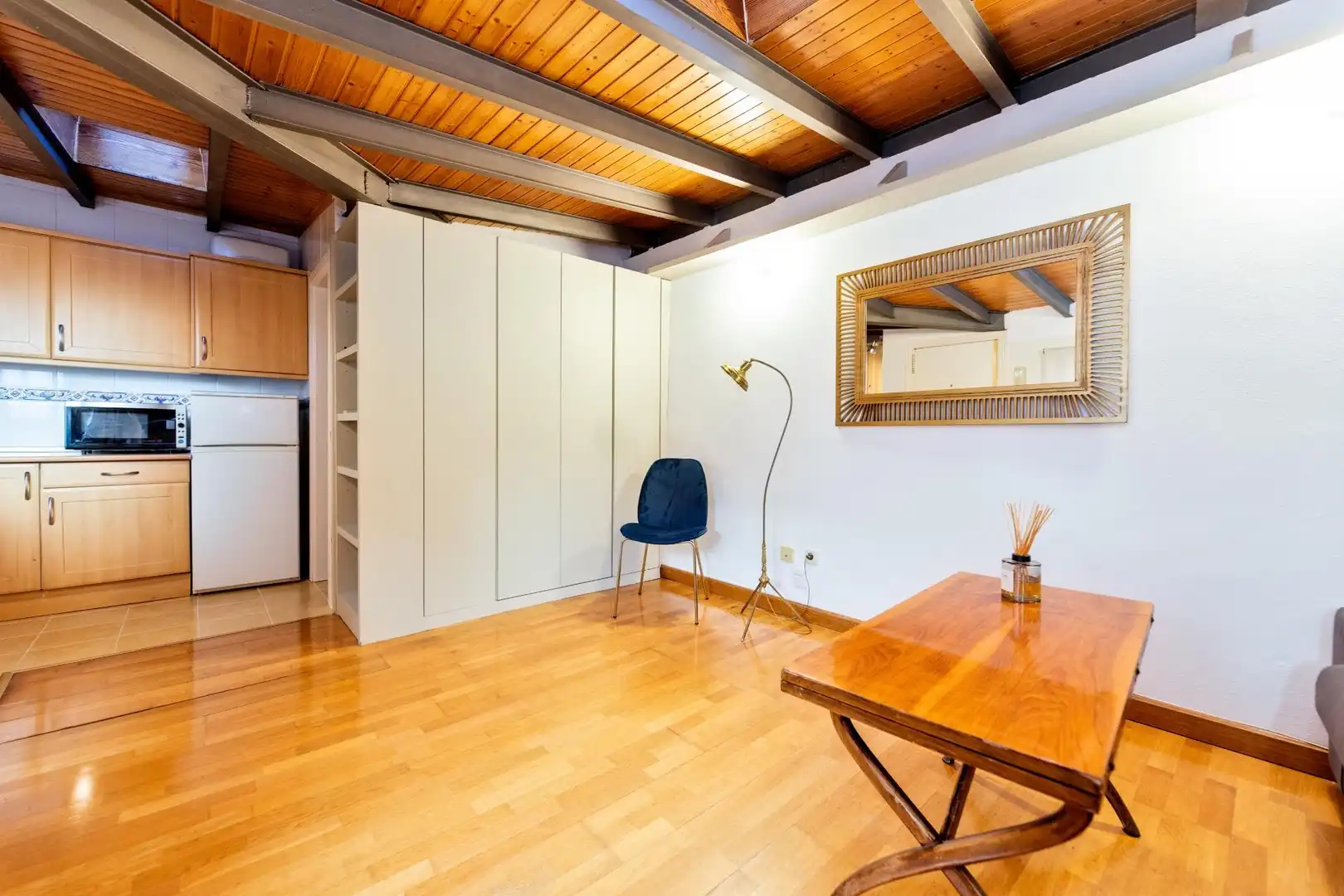 Study for rent in Madrid  with Air Conditioner, Heating and Furnished