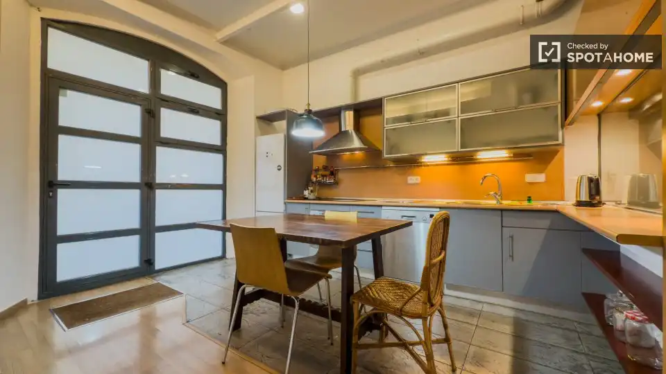 Flat with terrace to rent in Gràcia, imagen 3