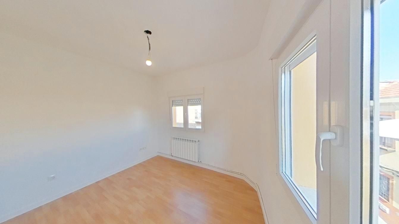 Bedroom of Flat for sale in  Madrid Capital  with Oven
