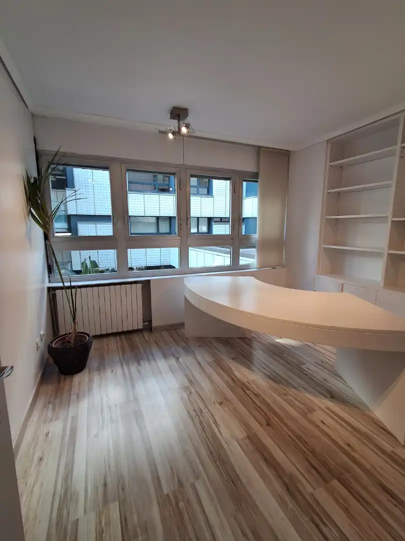 Büro zur Miete in Barcelona mit Klimaanlage und Heizung
