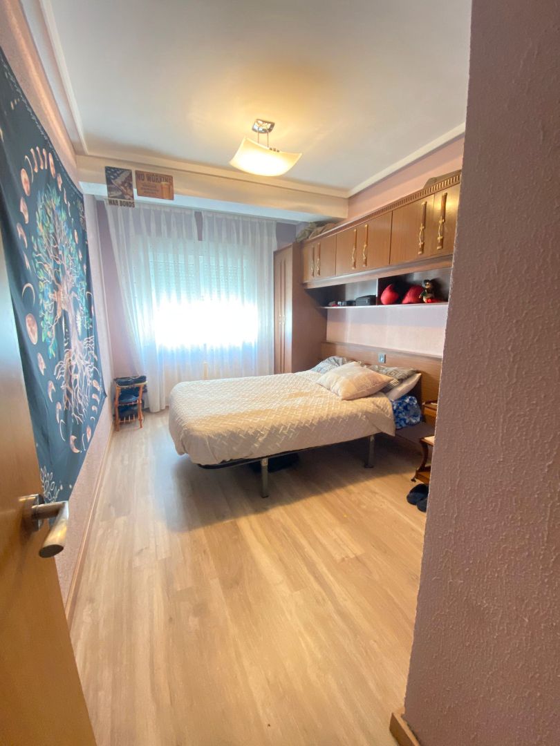 Habitación de Piso en venta en Siero con Calefacción, Terraza y Trastero