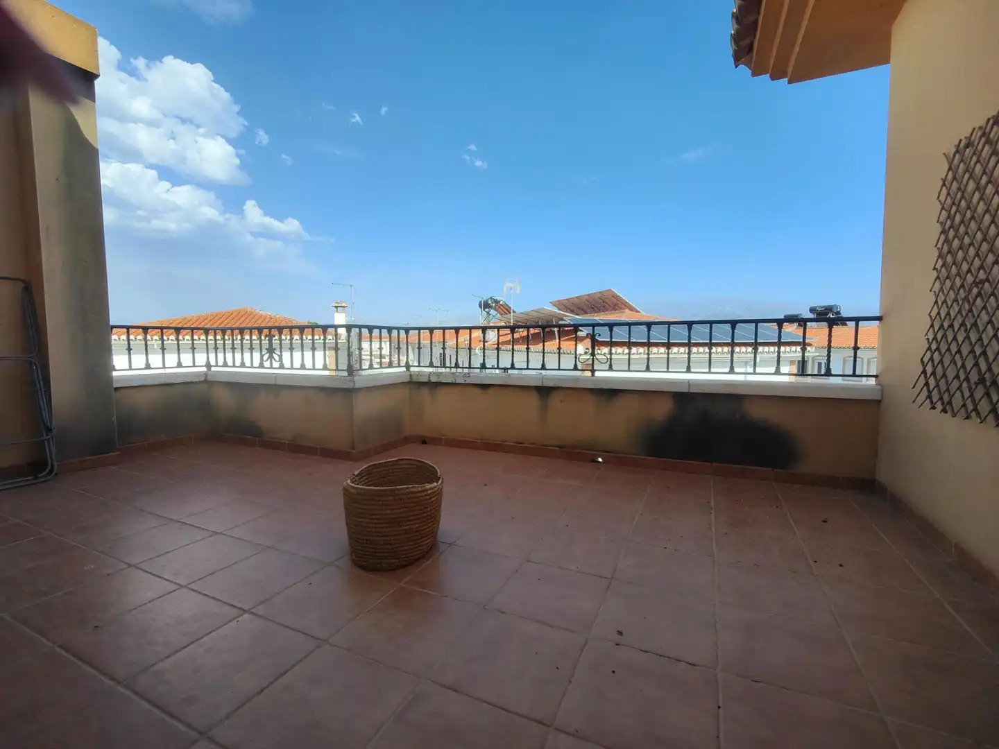 Terrasse von Dachboden zum Verkauf in Las Gabias mit Heizung und Terrasse