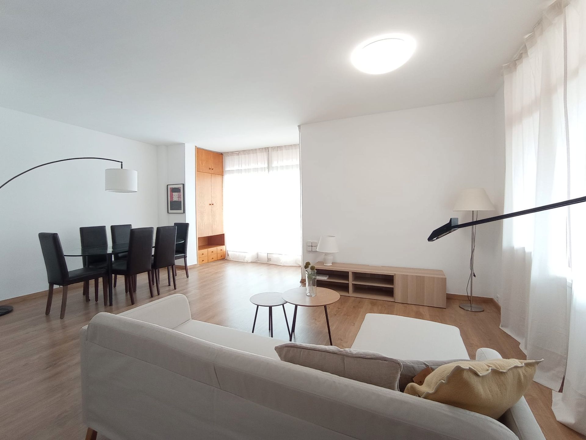 Sala d'estar de Pis de lloguer en  Barcelona Capital amb Aire condicionat, Calefacció i Parquet