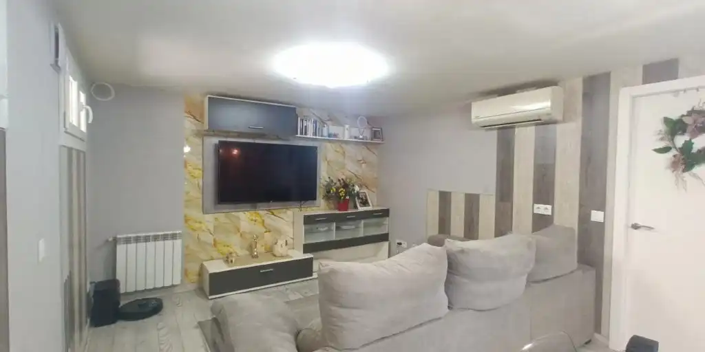 Living room of Duplexes for sale in Madrid  with Air Conditioner, Heating and Storage room