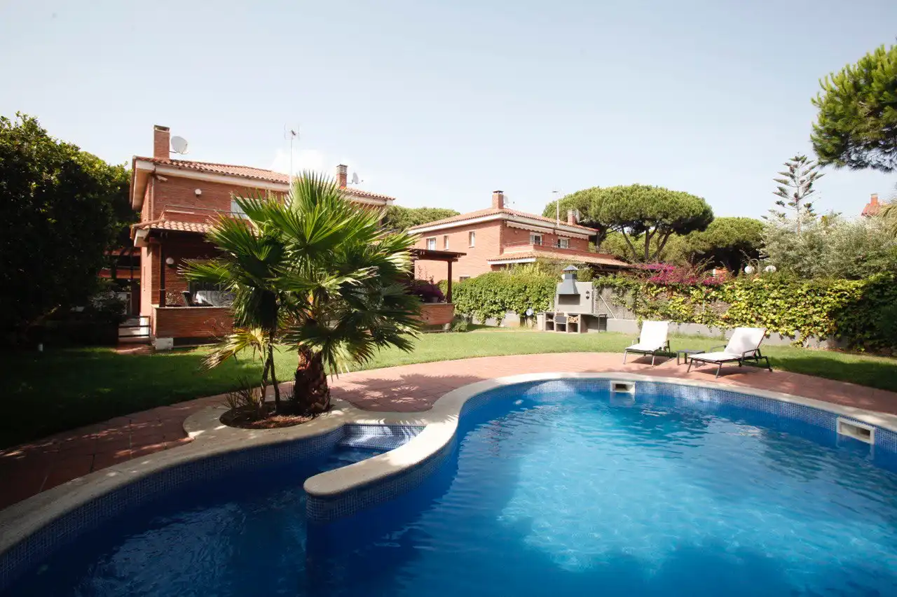 Jardín de Casa o chalet en venta en Gavà con Aire acondicionado, Calefacción y Jardín privado