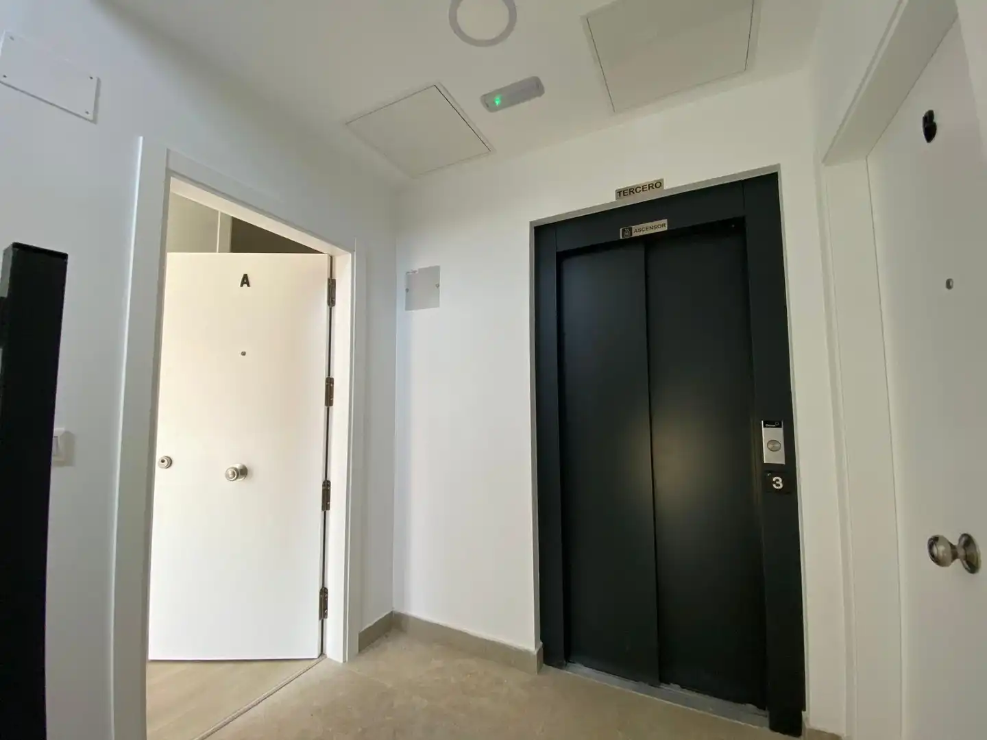 Piso en venta en Madrid con Calefacción y Piscina comunitaria