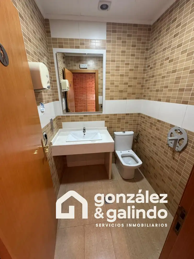 Local comercial en venta en Arahal, imagen 7