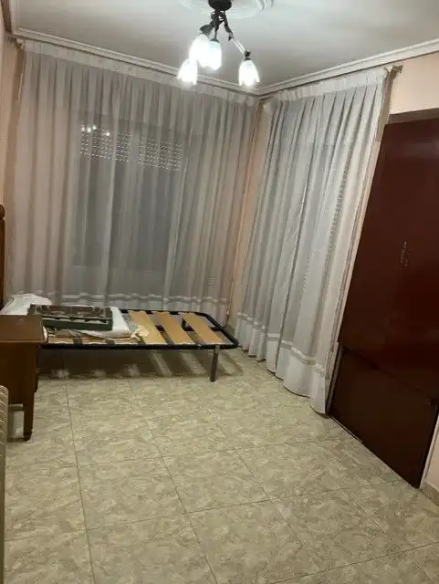 Habitación de Edificio en venta en Nava del Rey