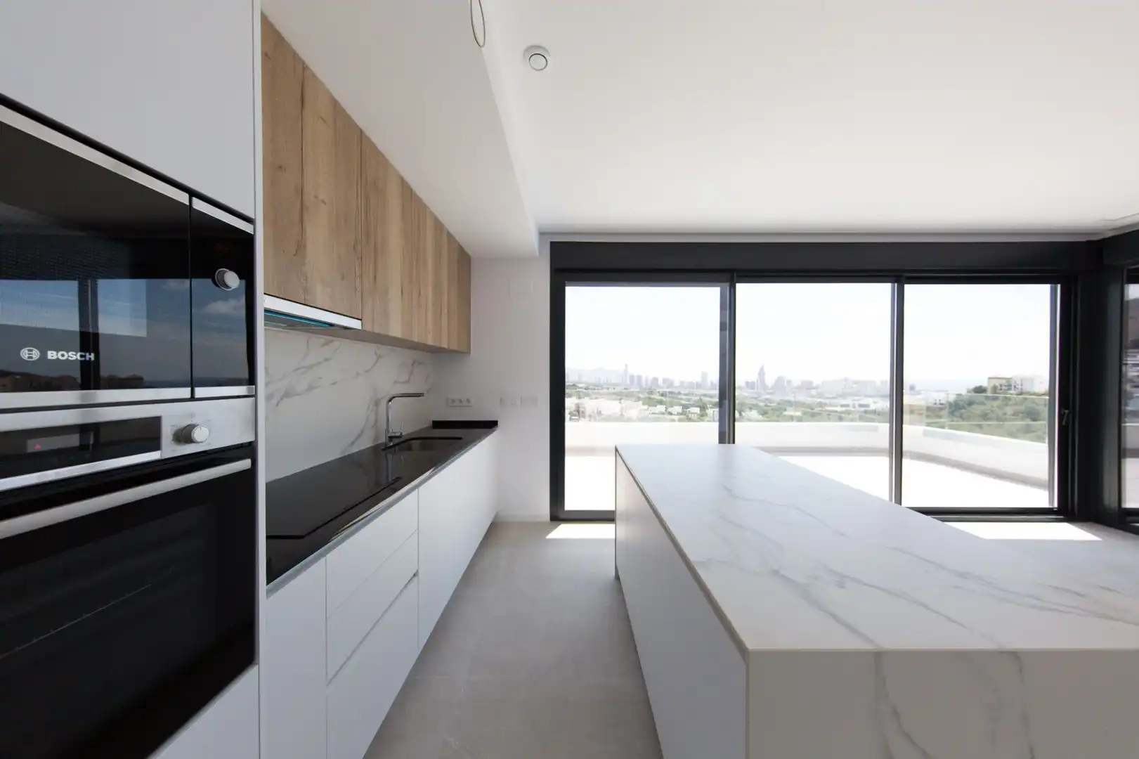Cocina de Ático de alquiler en Finestrat con Aire acondicionado, Calefacción y Jardín privado