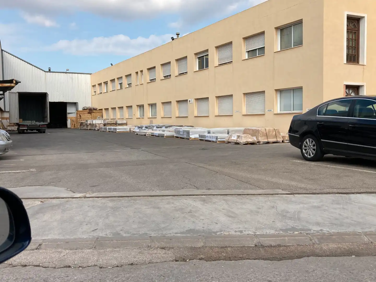 Industriegebäude zum Verkauf in Urbanización Madrigal C 231, imagen 3