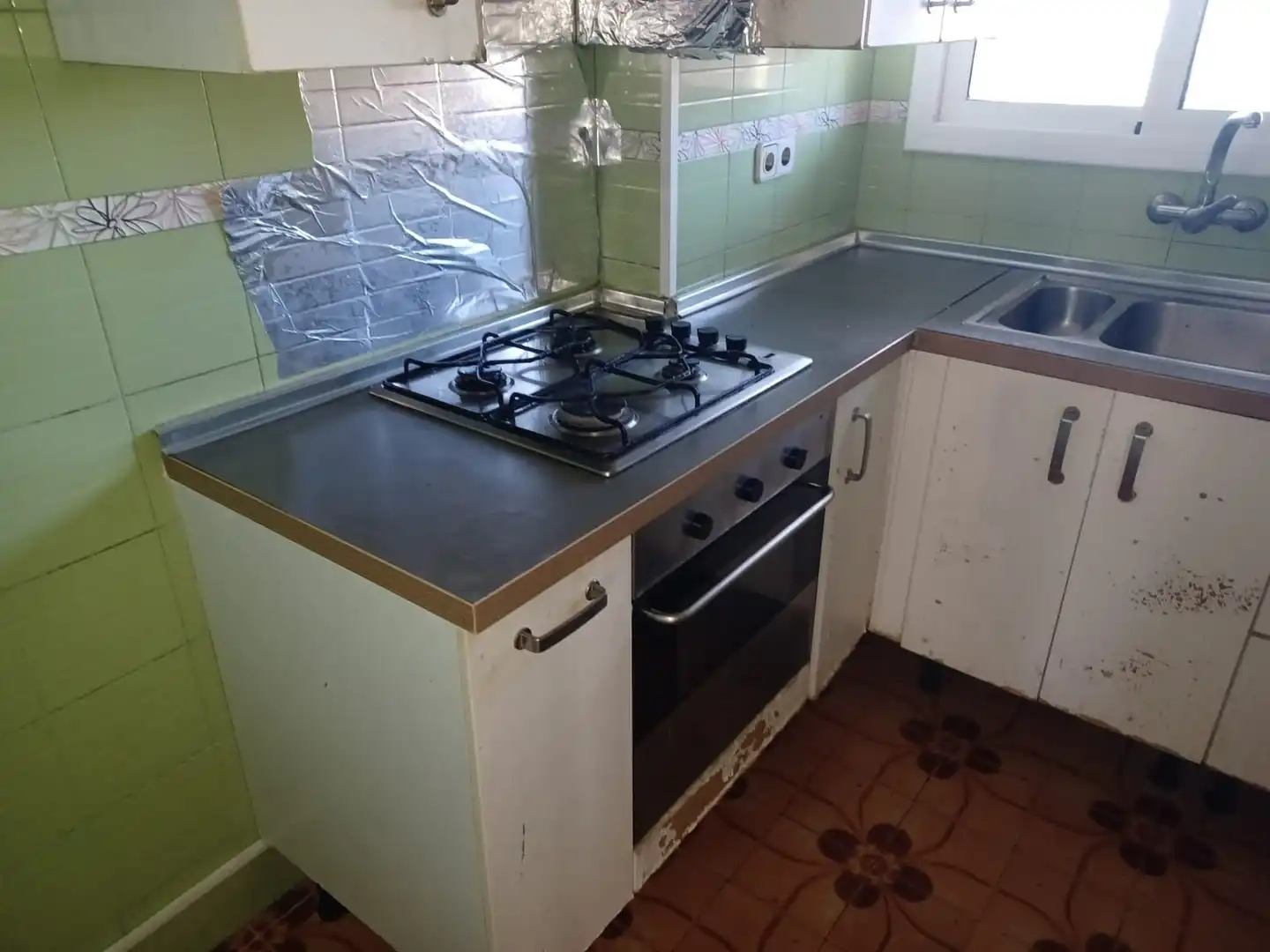 Kitchen of Flat for sale in Vilanova i la Geltrú