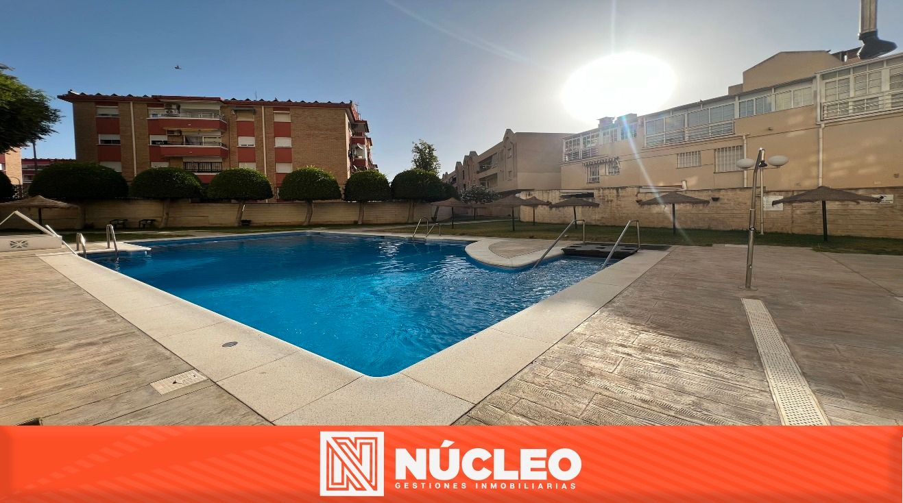 Swimming pool of Flat for sale in Torremolinos  with Air Conditioner, Furnished and Oven