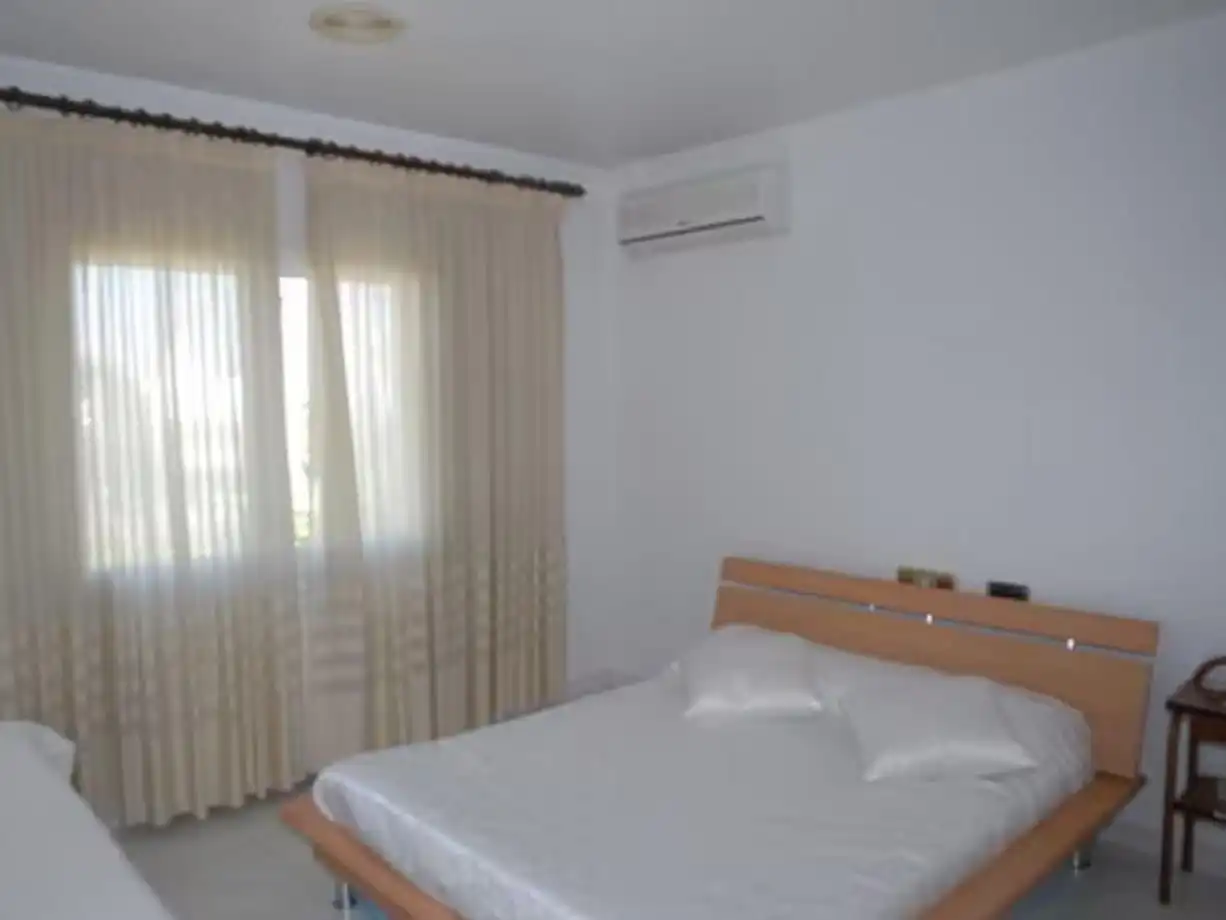Detached house with pool to rent in Cap Blanc 10, imagen 11