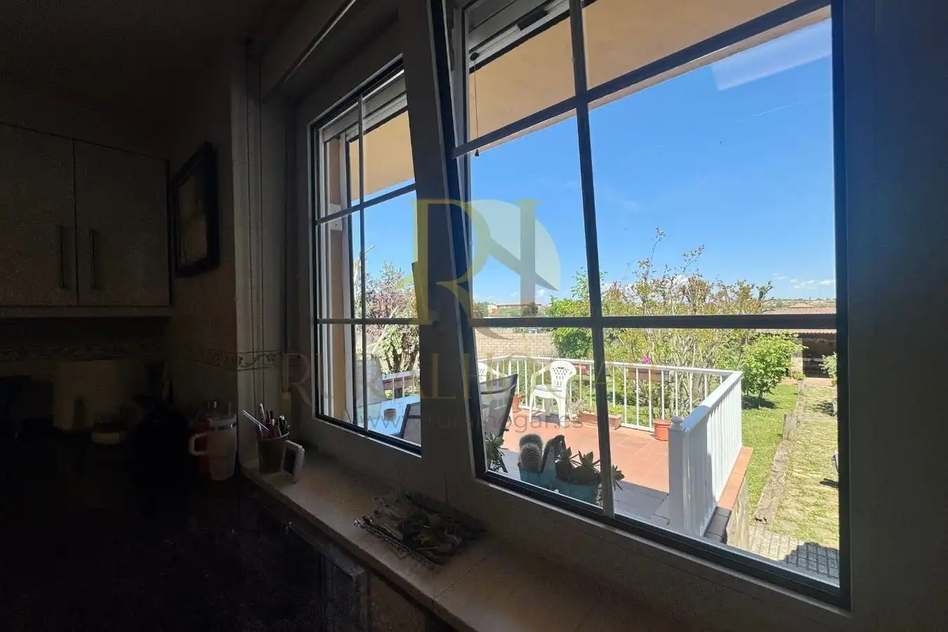 Cocina de Casa o chalet en venta en Santovenia de la Valdoncina con Calefacción, Jardín privado y Parquet