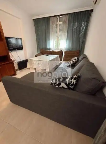 Flat with lift to rent in Triana