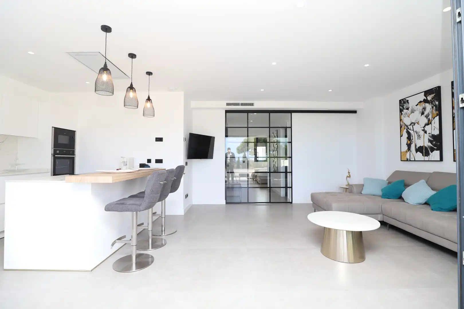 Sala de estar de Apartamento en venta en Estepona con Aire acondicionado, Calefacción y Terraza