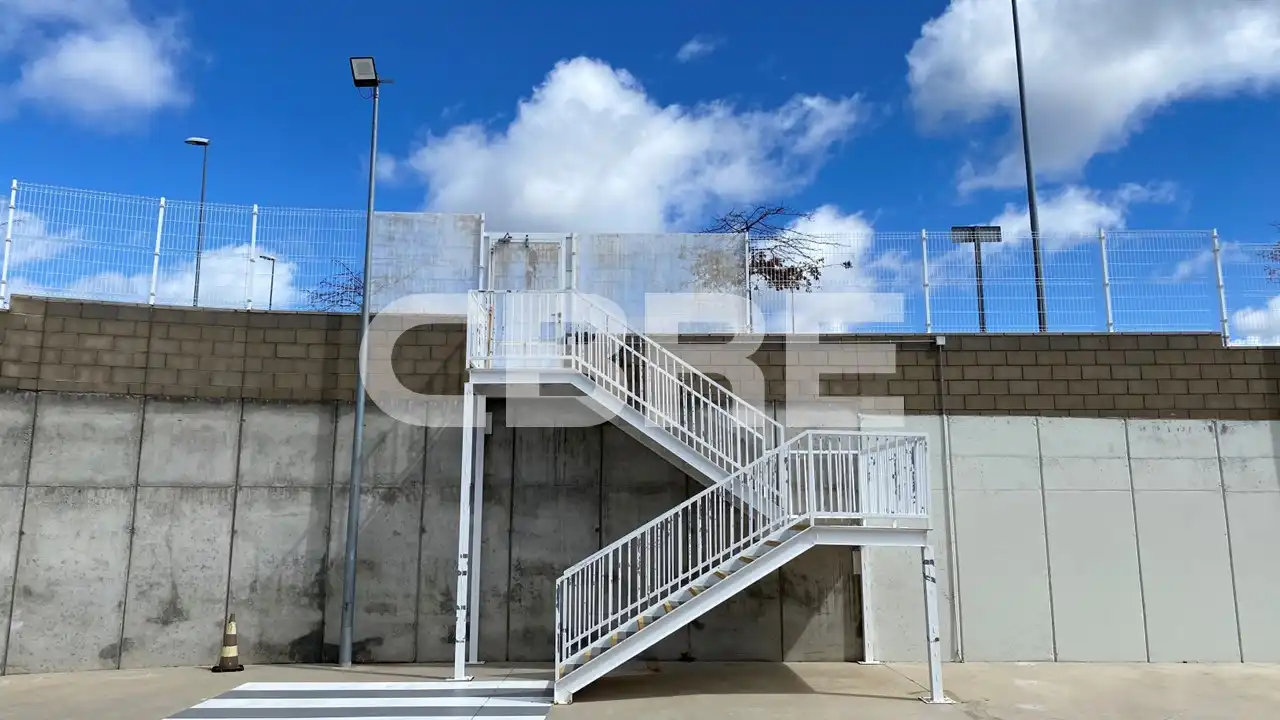 Nave industrial de alquiler en Calle de Siete Picos, 11, Zona Industrial