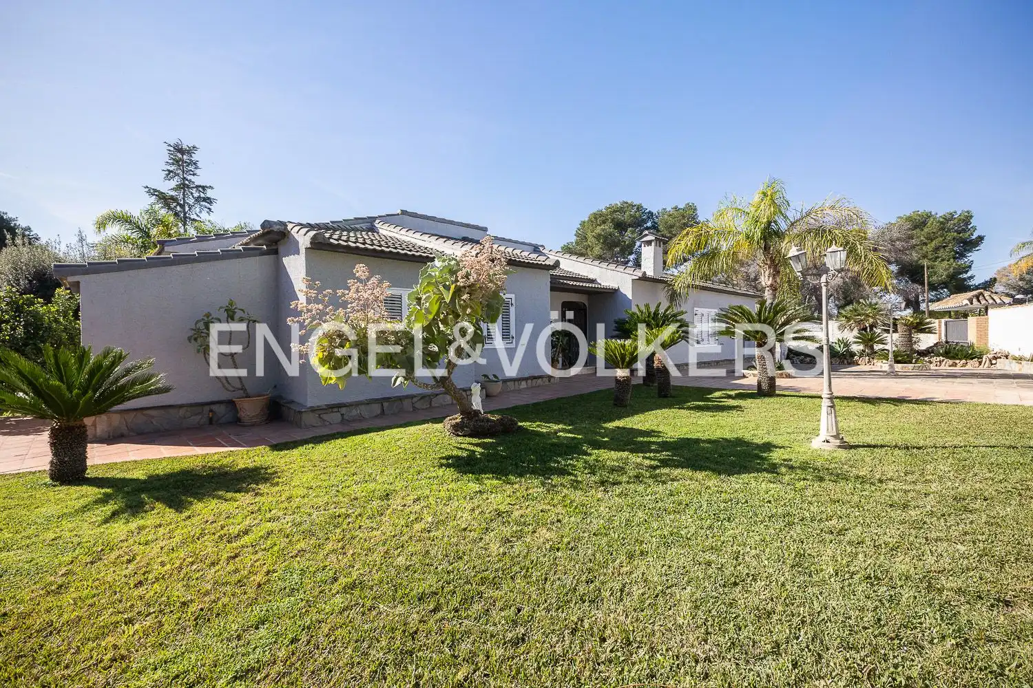 Exterior view of Houses for sale in Paterna  with Air Conditioner, Heating and Private garden