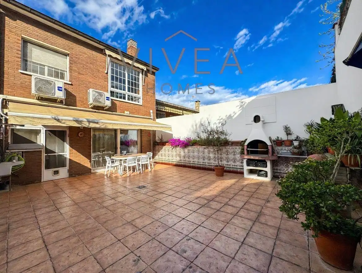 Vista exterior de Casa o chalet en venta en Rubí