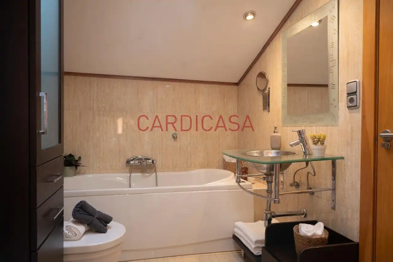 Bany de Casa o xalet en venda en Mos amb Calefacció, Jardí privat i Terrassa