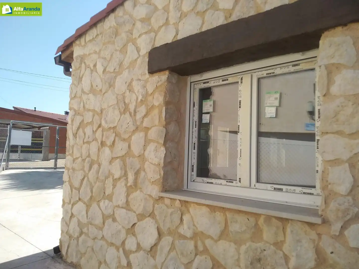 Exterior view of Houses for sale in Pedrosa de Duero