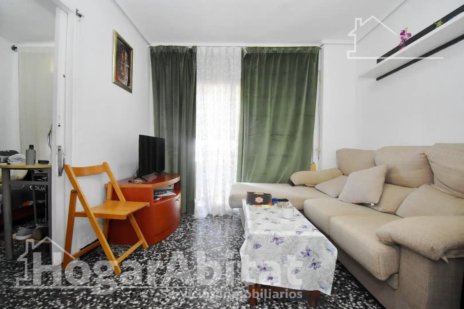 Sala d'estar de Pis en venda en Castellón de la Plana / Castelló de la Plana amb Moblat i Balcó