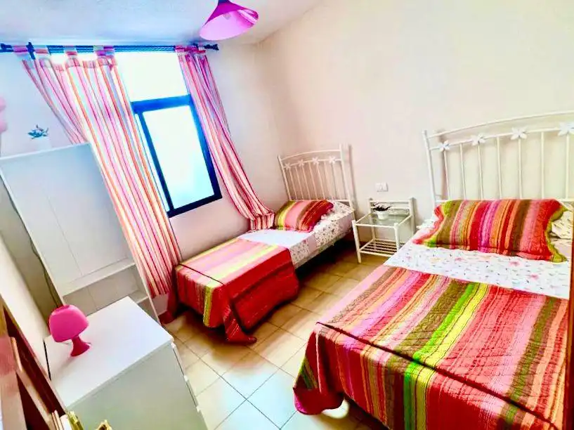 Habitación de Apartamento de alquiler en Granadilla de Abona con Amueblado